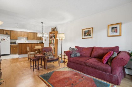 Photo 8 at 102 - 2255 W 8th Avenue, Kitsilano, Vancouver West