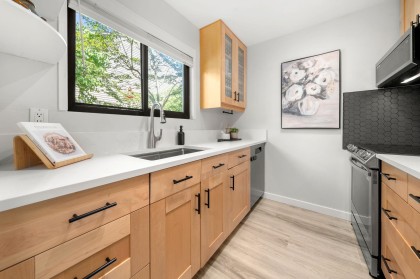 Photo 14 at 18 - 220 E 11th Street, Central Lonsdale, North Vancouver