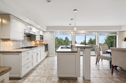 Photo 18 at 1375 Burnside Road, Chartwell, West Vancouver