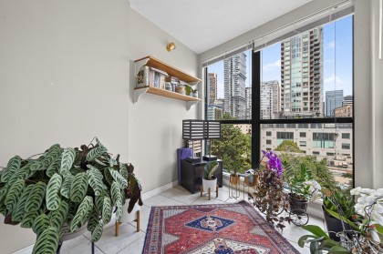 Photo 8 at 903 - 939 Homer Street, Yaletown, Vancouver West