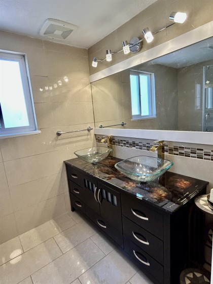 Photo 10 at 1544 W 68th Avenue, S.W. Marine, Vancouver West