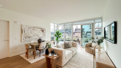 Photo 1 at 102 - 3963 Uplands Way, Cypress Park Estates, West Vancouver