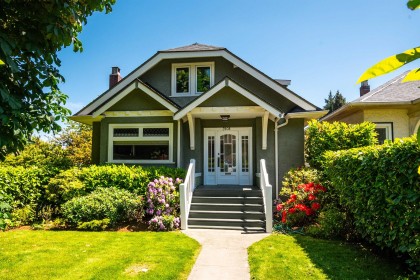 Photo 1 at 3908 Blenheim Street, Dunbar, Vancouver West