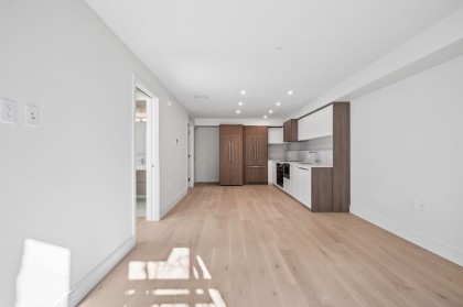 Photo 3 at 153 - 408 W 45th Avenue, Oakridge VW, Vancouver West