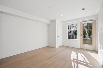 Photo 8 at 153 - 408 W 45th Avenue, Oakridge VW, Vancouver West