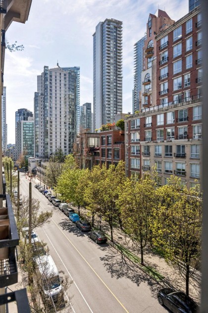 Photo 13 at 503 - 1216 Homer Street, Yaletown, Vancouver West