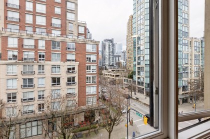 Photo 14 at 503 - 1216 Homer Street, Yaletown, Vancouver West