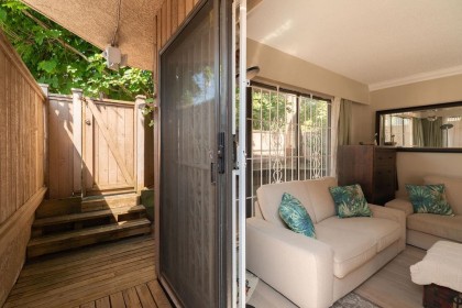 Photo 10 at 102 - 2190 W 8th Avenue, Kitsilano, Vancouver West