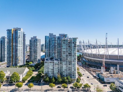 Photo 1 at 607 - 161 West Georgia Street, Downtown VW, Vancouver West