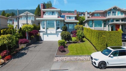 Photo 3 at 2273 Mathers Avenue, Dundarave, West Vancouver