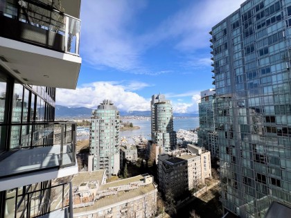 Photo 15 at 1503 - 620 Cardero Street, Coal Harbour, Vancouver West