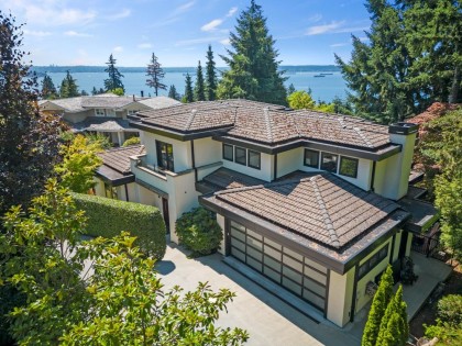 Photo 1 at 2650 Rosebery Avenue, Queens, West Vancouver