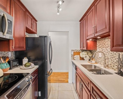 Photo 4 at 608 - 555 W 28th Street, Upper Lonsdale, North Vancouver