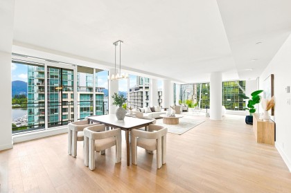 Photo 6 at 802 - 1409 W Pender Street, Coal Harbour, Vancouver West