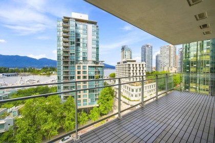 Photo 16 at 802 - 1409 W Pender Street, Coal Harbour, Vancouver West