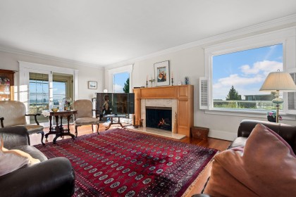 Photo 3 at 401 Somerset Street, Upper Lonsdale, North Vancouver