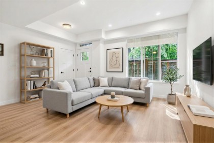 Photo 1 at 6 - 237 Ridgeway Avenue, Lower Lonsdale, North Vancouver