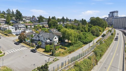 Photo 3 at 46 St. Patricks Avenue, Lower Lonsdale, North Vancouver