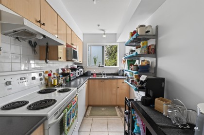 Photo 9 at 301 - 1099 W 71st Avenue, Marpole, Vancouver West