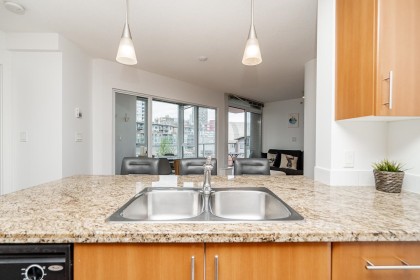 Photo 10 at 806 - 58 Keefer Place, Downtown VW, Vancouver West