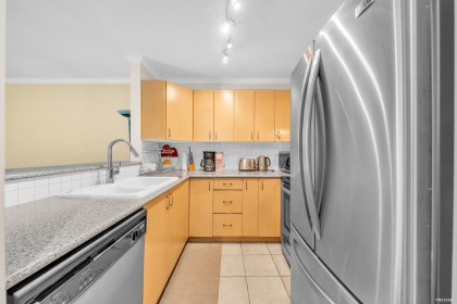 Photo 7 at 210 - 175 E 10th Street, Central Lonsdale, North Vancouver