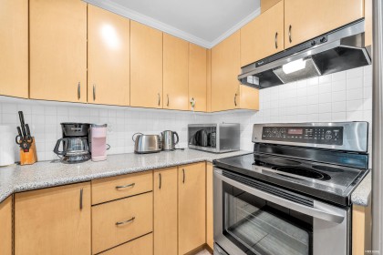 Photo 8 at 210 - 175 E 10th Street, Central Lonsdale, North Vancouver