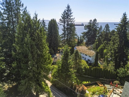 Photo 13 at 4019 Rose Crescent, Sandy Cove, West Vancouver