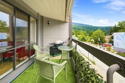 Photo 26 at 104 - 2181 Panorama Drive, Deep Cove, North Vancouver