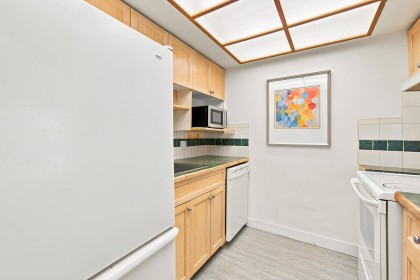 Photo 8 at 104 - 2181 Panorama Drive, Deep Cove, North Vancouver