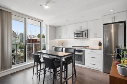Photo 13 at 2201 - 918 Cooperage Way, Yaletown, Vancouver West