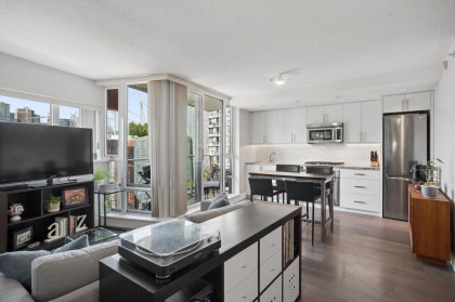 Photo 12 at 2201 - 918 Cooperage Way, Yaletown, Vancouver West