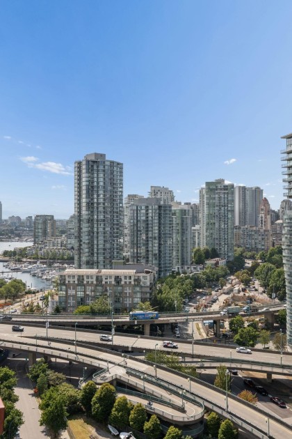 Photo 24 at 2201 - 918 Cooperage Way, Yaletown, Vancouver West