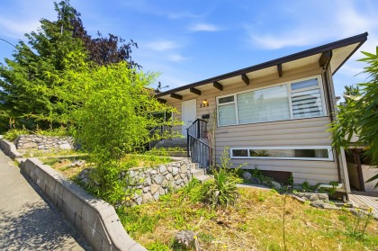 Photo 6 at 338-342 St. Georges Avenue, Lower Lonsdale, North Vancouver
