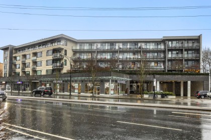 Photo 3 at 201 - 725 Marine Drive, Harbourside, North Vancouver