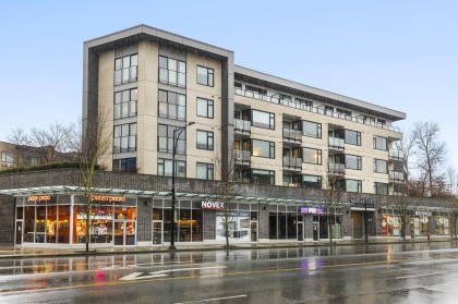 Photo 1 at 201 - 725 Marine Drive, Harbourside, North Vancouver