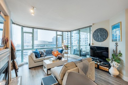 Photo 3 at 903 - 140 E 14th Street, Central Lonsdale, North Vancouver