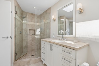 Photo 16 at 2621 Bellevue Avenue, Dundarave, West Vancouver