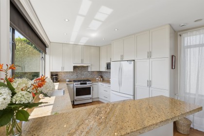 Photo 8 at 2621 Bellevue Avenue, Dundarave, West Vancouver