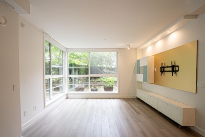 Photo 5 at 105 - 733 W 3rd Street, Harbourside, North Vancouver