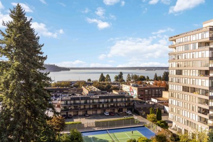 Photo 2 at 802 - 1455 Duchess Avenue, Ambleside, West Vancouver