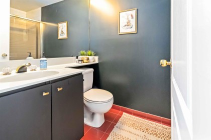 Photo 19 at 802 - 1455 Duchess Avenue, Ambleside, West Vancouver