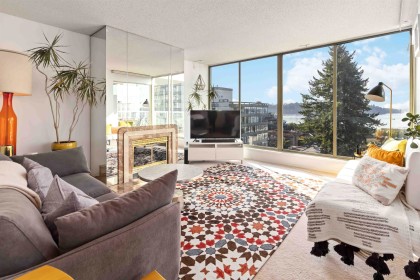 Photo 4 at 802 - 1455 Duchess Avenue, Ambleside, West Vancouver