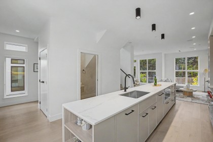 Photo 3 at 1483 W 52nd Avenue, South Granville, Vancouver West