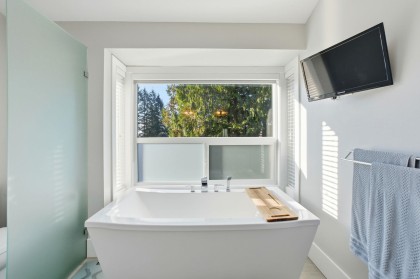 Photo 23 at 2023 Hill Drive, Blueridge NV, North Vancouver