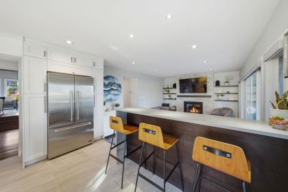 Photo 12 at 2023 Hill Drive, Blueridge NV, North Vancouver