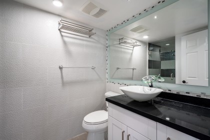Photo 24 at 602 - 2090 Argyle Avenue, Dundarave, West Vancouver