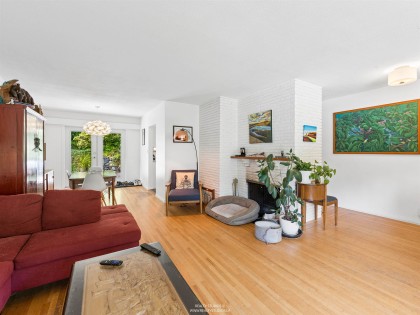 Photo 5 at 1525 Avonlynn Crescent, Westlynn, North Vancouver