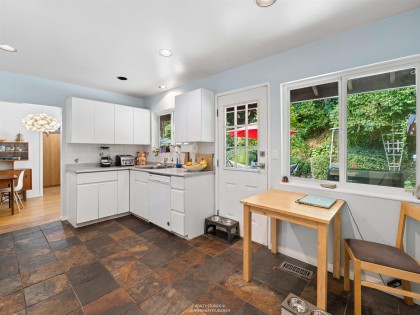 Photo 11 at 1525 Avonlynn Crescent, Westlynn, North Vancouver