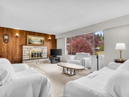 Photo 2 at 2553 Bendale Road, Blueridge NV, North Vancouver