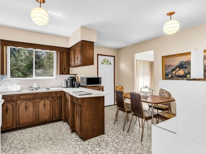 Photo 7 at 2553 Bendale Road, Blueridge NV, North Vancouver